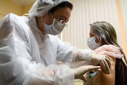 México se convirtió en el primer país latinoamericano en empezar la vacunación de su población