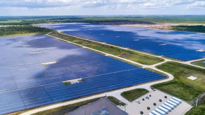 Una enorme grilla solar suministra la energía de Babcok Ranch