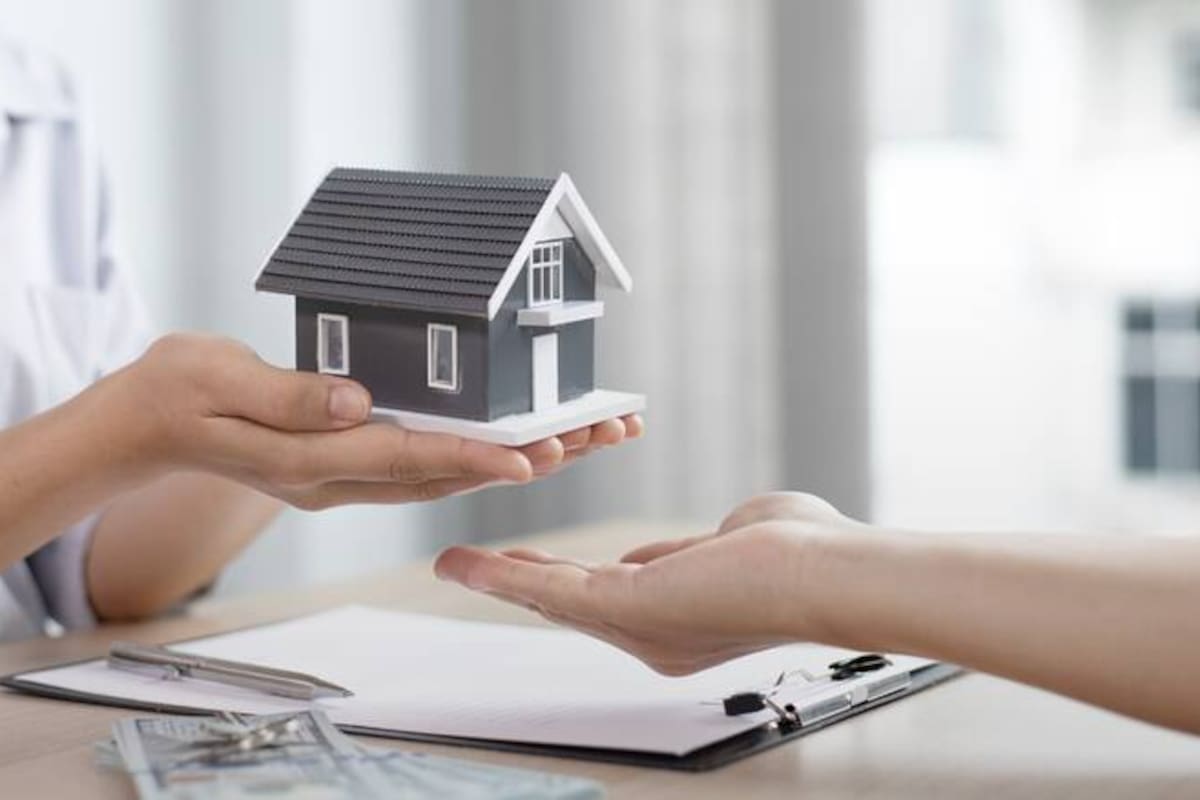 Una entidad financiera volvió a ofrecer líneas de créditos hipotecarios pero con tasas más altas que las que tenía antes de pausarlos