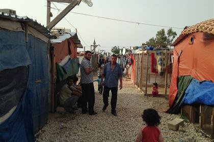 Una escena cotidiana en el campo no oficial de Tel Abbas, el Líbano