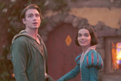 Una escena de Blanca Nieves, un film que generó muchas polémicas y expectativas y que se está convirtiendo en un gran fracaso de Disney