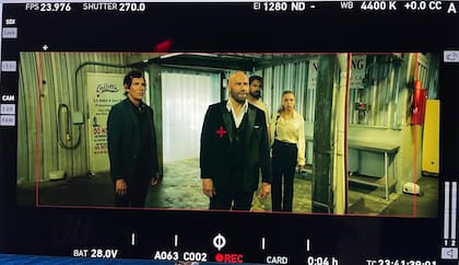 Una escena de High Rollers, con John Travolta al frente