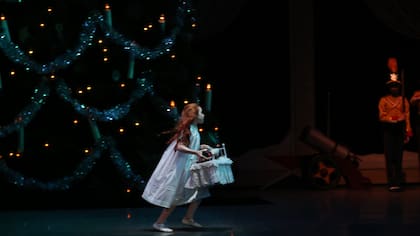Una escena de la versión de George Balanchine de El cascanueces interpretada por el New York City Ballet en 2016