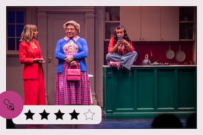 Una escena de Papá por siempre, la adaptación teatral del recordado film Mrs. Doubtfire