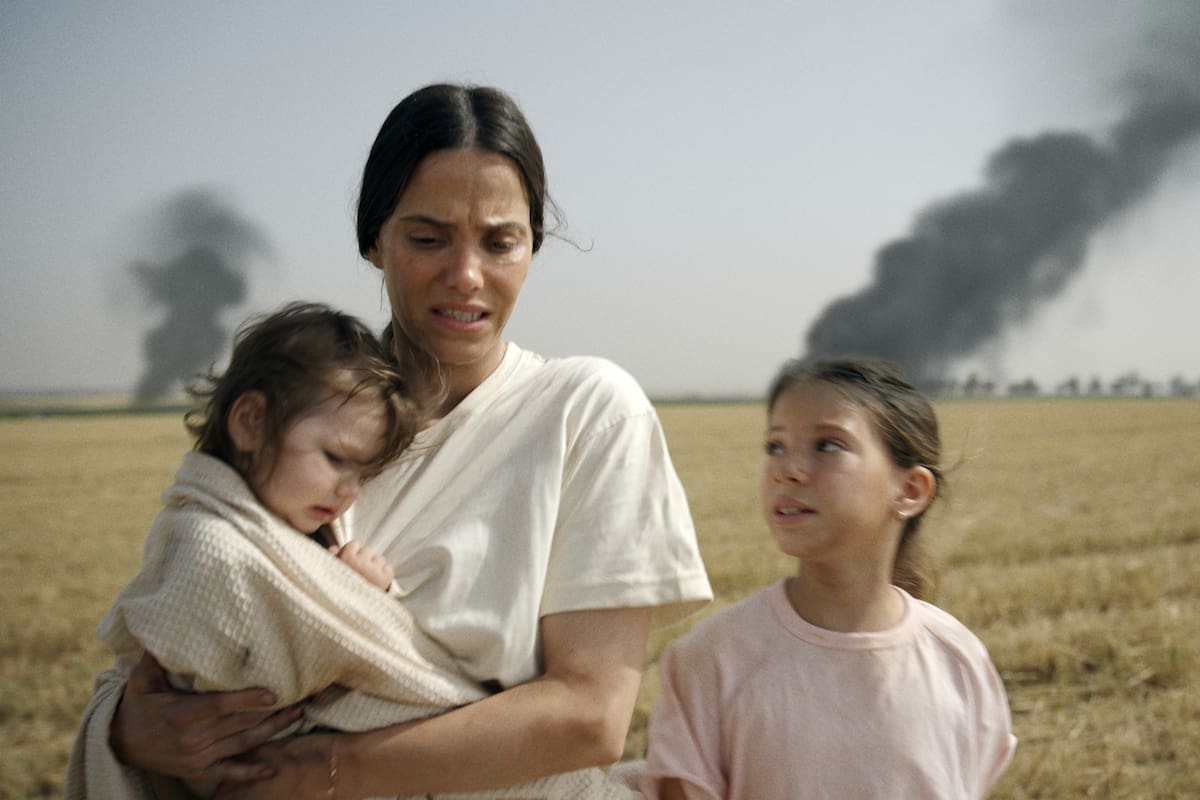 Una escena de Red Alert, la serie de cuatro episodios que estrena Paramount+ sobre los sobrevivientes del ataque de Hamas