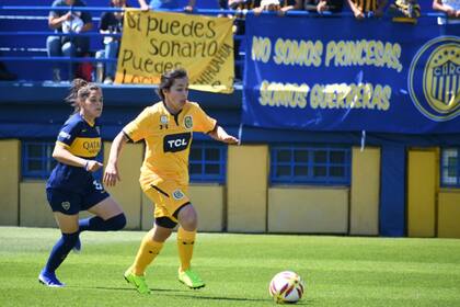 Una escena de un partido de Central contra Boca, en este campeonato.