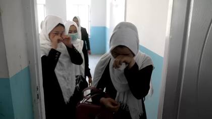 Una escuela secreta desafía el poder de los talibanes en Afganistán.