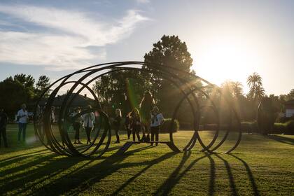 Una escultura de Pablo Reinoso en la Isla El Descanso