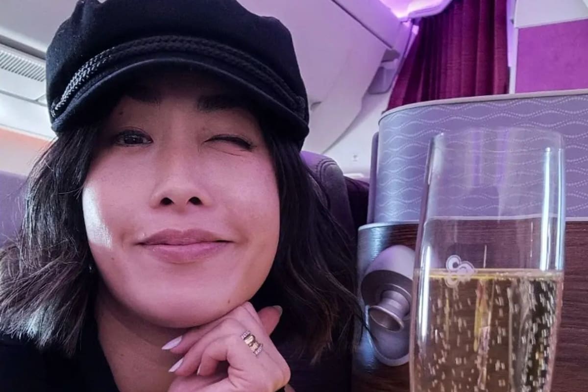 Una especialista en vuelos dio su propio veredicto acerca del servicio de comida en un avión