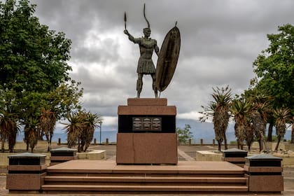 Una estatua de Shaka Zulu en Sudáfrica