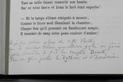 Una estrofa inédita de ‘Las flores del mal’, de Baudelaire. Los versos manuscritos aparecieron en un ejemplar de la primera edición, que sale a subasta y completan un poema que le valió al autor un juicio por ultraje a la moral