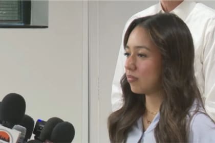 Una estudiante indocumentada fue detenida por un oficial que confundió su vehículo con otro