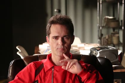 Una experiencia chamánica lo ayudó a interpretar a Berlín, “un hechicero en la penumbra” según define el actor. Samsung lo trajo a la Argentina para protagonizar su campaña El Plan Perfecto