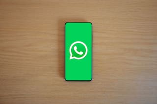 La estafa de WhatsApp que vacía tu cuenta con solo tocar un botón: cómo protegerte