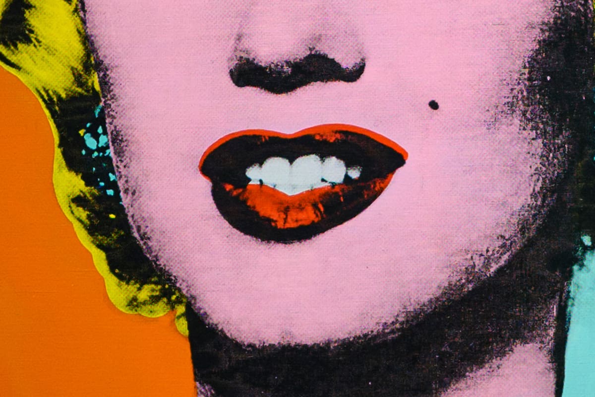 Una exploración íntima y cultural de un color que fue símbolo, poder y deseo a lo largo de los siglos