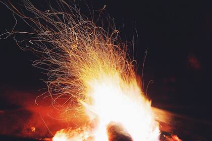 Una explosión de fuegos artificiales causó la muerte de una persona en Michigan