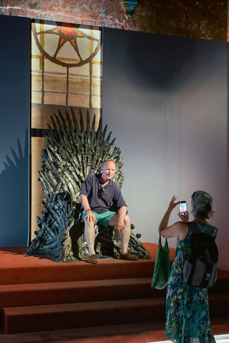 Una exposición de “Juego de tronos” cerca de Dubrovnik. La ciudad atrae a muchos turistas que buscan las locaciones de sus series y filmes favoritos, un nuevo fenómeno
