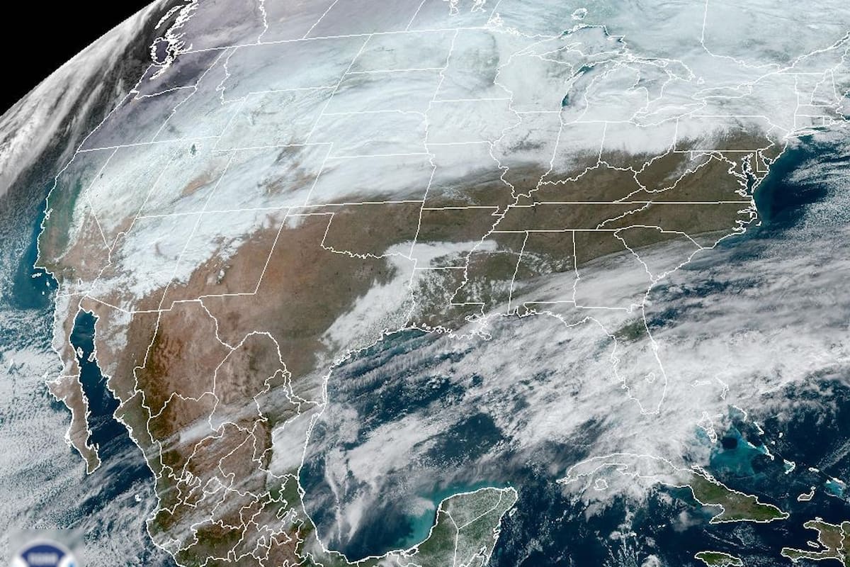 Una extensa zona de nubosidad cubre el centro y este de EE.UU. y genera preocupaciones sobre el clima extremo