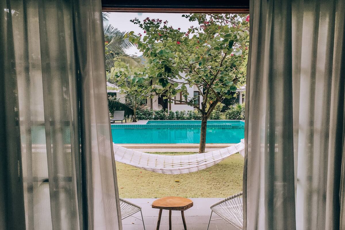 Una familia de Florida escuchó ruidos en la piscina y se encontró con una tenebrosa sorpresa - Imagen ilustrativa