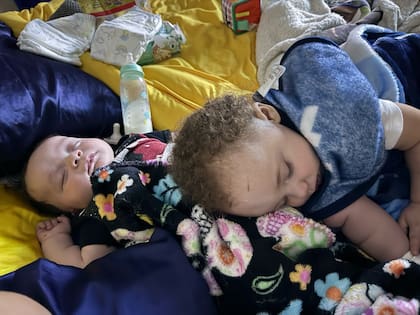 Una familia de Tennessee perdió su casa, pero rescató con vida a sus dos hijos pequeños