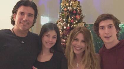 Una familia sin "dramas": Diego, Victoria, Mónica y Federico