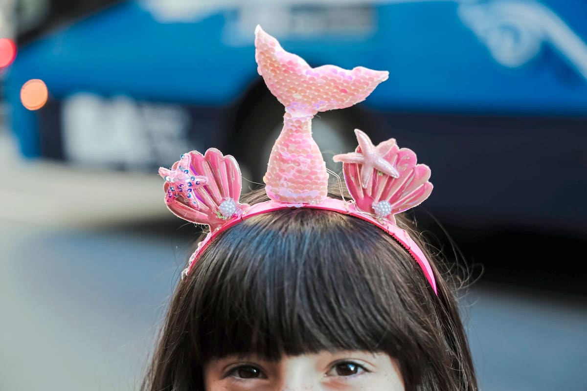 Una feliz espectadora de La sirenita, en modo vacaciones de invierno