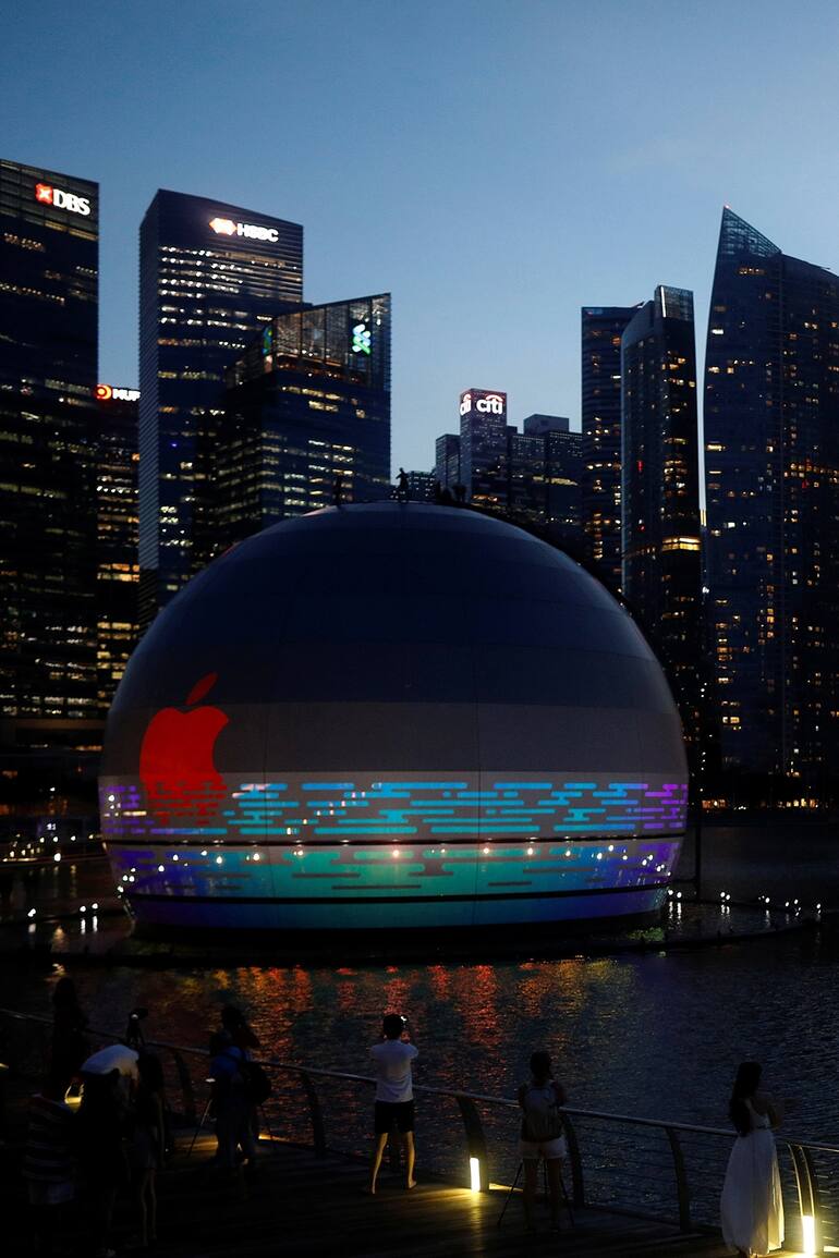 Una flamante tienda de Apple en Singapur captura todas las miradas