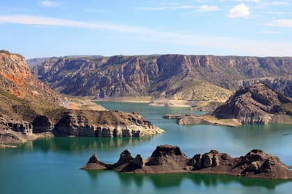 Una formación geológica del embalse Valle Grande, en San Rafael, recibirá el nombre de la nave desaparecida