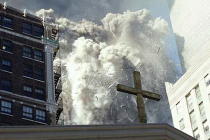 Una foto compartida por el Servicio Secreto muestra el momento de la caída de una de las Torres Gemelas