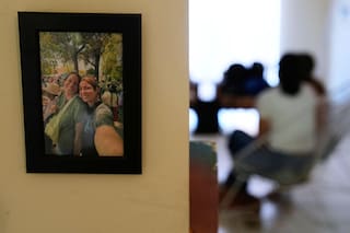 Dos mujeres desafían la Constitución de Bolivia y logran el primer matrimonio igualitario