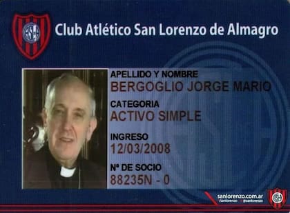 Una foto del carnet de afiliación del papa Francisco como socio de San Lorenzo