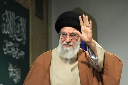 Una foto distribuida por la oficina del líder supremo de Irán, el ayatollah Ali Khamenei, el 9 de enero de 2018