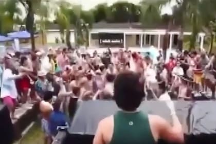 Una fraternidad de la Universidad de Miami cerró después de un controversial video de una fiesta