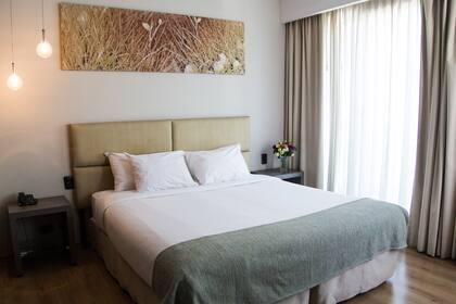 Una habitación del moderno hotel.