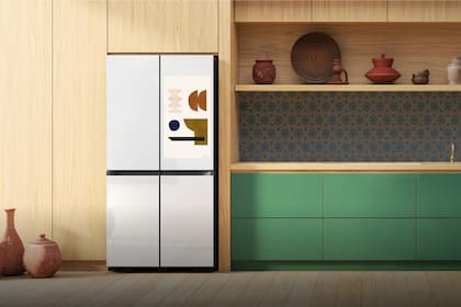 Una heladera de la línea Bespoke AI de Samsung