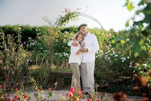 Una historia de amor entre rosales