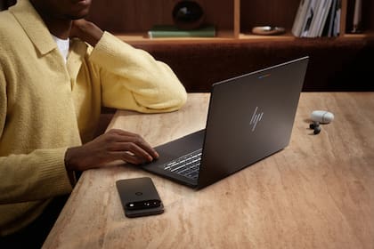 Una HP Googlebook 14, con chip Snapdragon X Elite y 16 GB de RAM