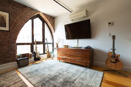 Una iglesia convertida en un loft.