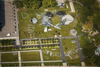 Arte sobre césped en Nueva York: mirá la megaobra de Saype en la sede de la ONU