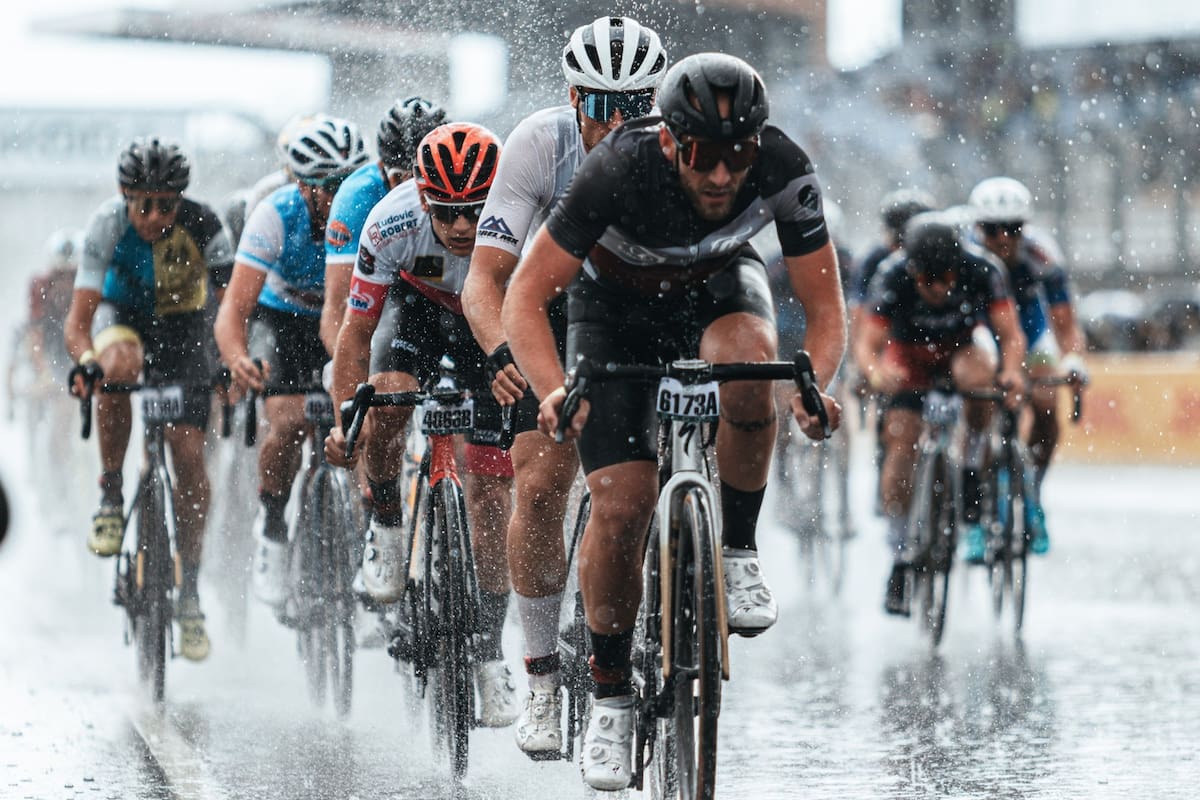 Una imagen de 24 heures vélo, que se corre en el mítico circuito de Le Mans y es la inspiración de 24 Series BA