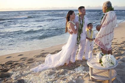 Una imagen de la boda secreta de Megan Fox y Brian Austin Green, en Hawai, en 2020