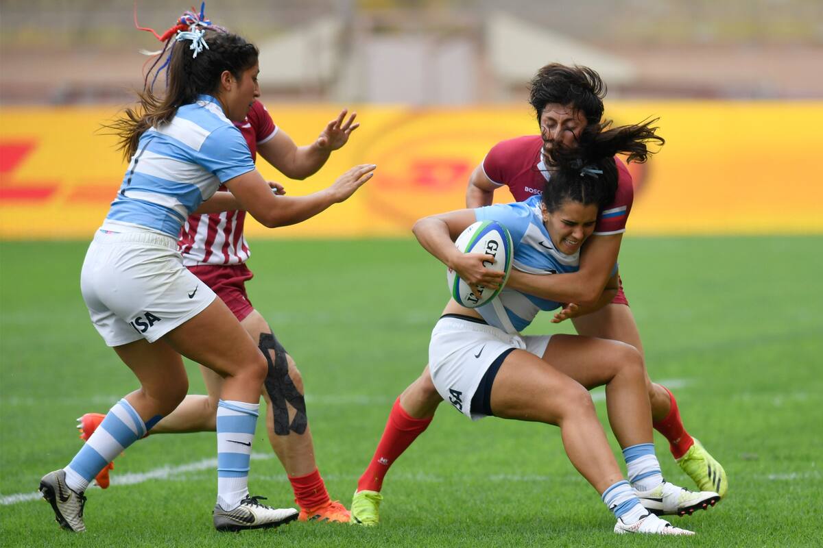Una imagen de la derrota de la Argentina contra Rusia, en el partido que cerró la primera etapa; las rusas, más tarde, lograron la clasificación para Tokio 2020