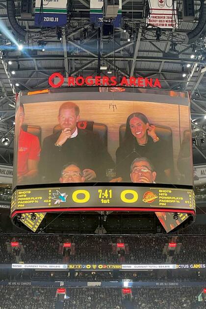 Una imagen de la pareja, feliz, en el palco del estadio