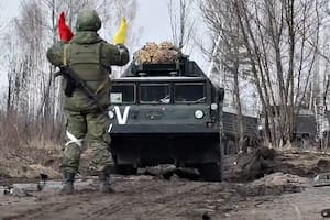 Una imagen de las tropas rusas en su avance hacia Kiev difundida por el Ministerio de Defensa del Kremlin