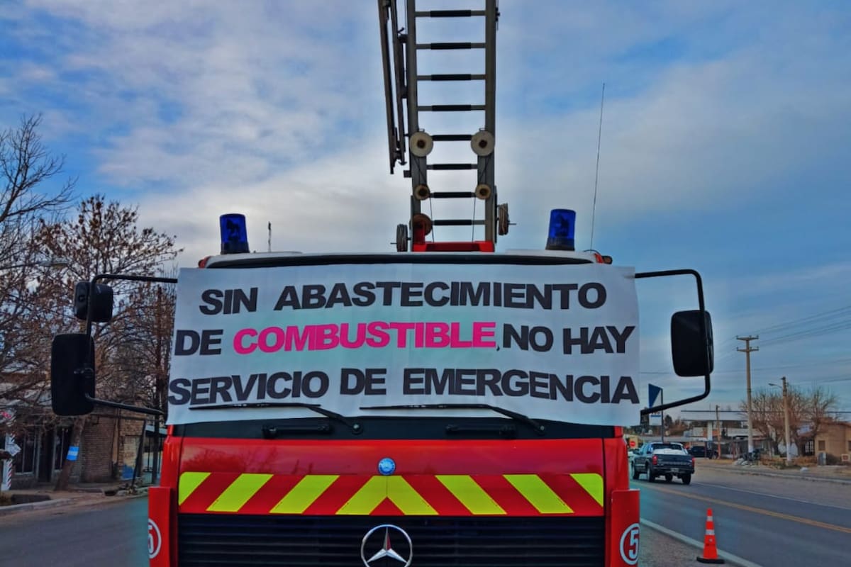 Una imagen de los bomberos que se viralizó en los últimos días