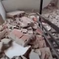 Las increíbles imágenes de un hombre al escapar por las escaleras de un edificio que estaba por colapsar en Venezuela