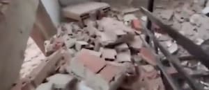 Las increíbles imágenes de un hombre al escapar por las escaleras de un edificio que estaba por colapsar en Venezuela