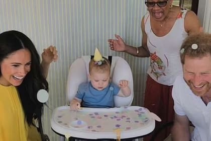 Una imagen del primer cumpleaños de Archie, que aparece en el documental de Netflix sobre Harry y Meghan