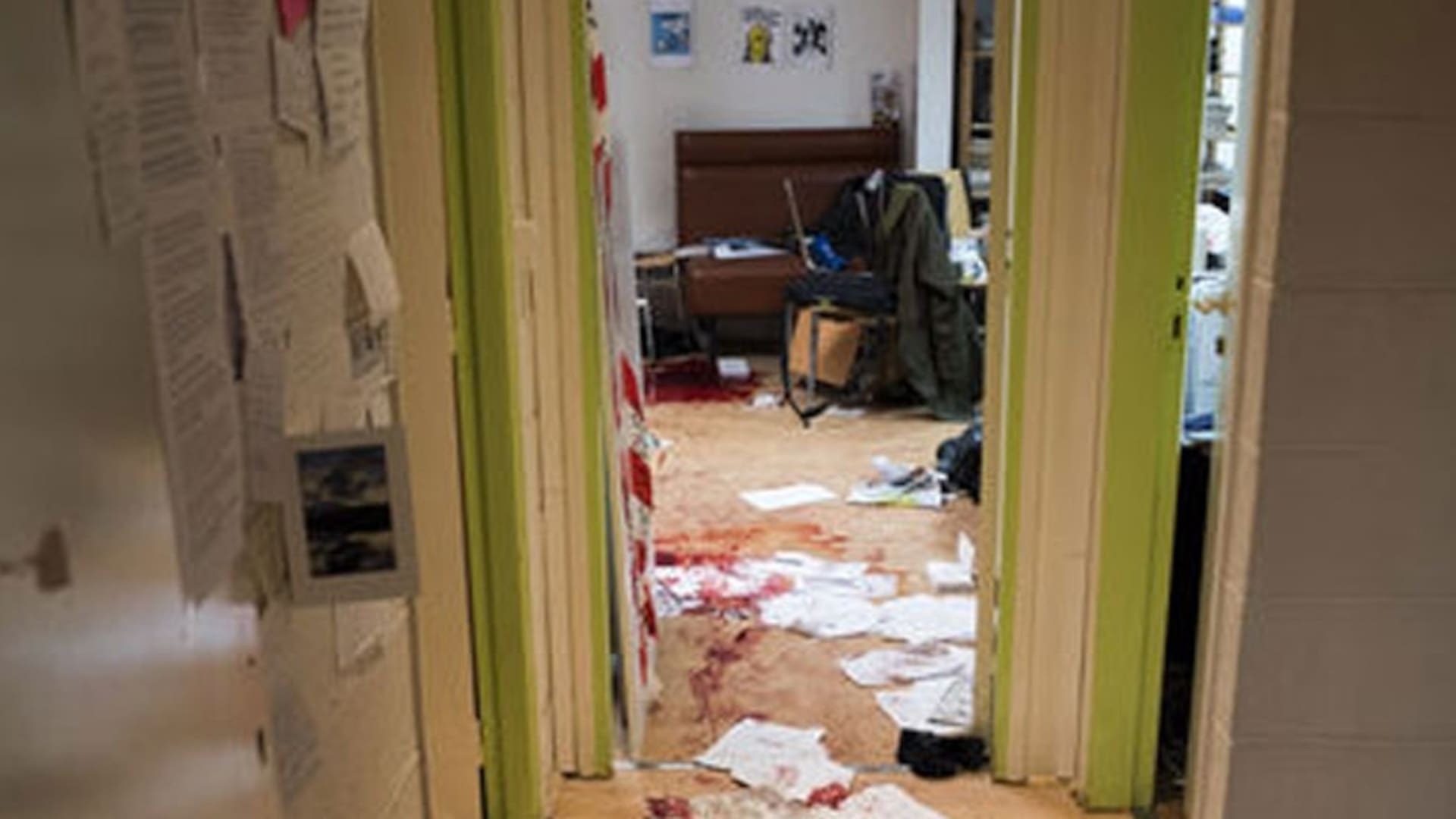 Una imagen fuerte: la redacción de Charlie Hebdo, tras la masacre
