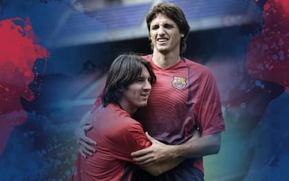 Una imagen "protectora" de Edmilson con Messi; el brasileño contó que ayudaron mucho a integrarlo al primer equipo culé frente a la timidez de la Pulga en sus primeros años